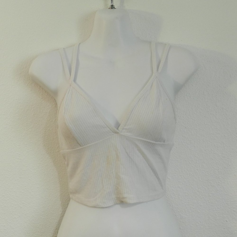 Destined small, lightly shaped cups cross back straps rib knit crop top, white